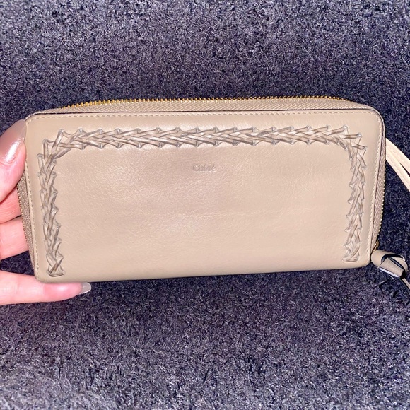 Gorgeous Chloe’ Zippy Leather Wallet - Picture 6 of 6